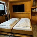 アパートホテル Appartementhaus Birkenwald ゼーフェルト・イン・チロル